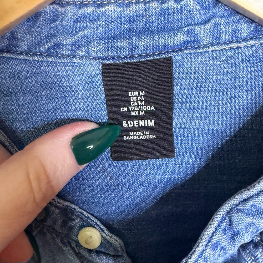 Pearl Snap Make Pizza Not War H&M Blue Denim Down Shirt top embroidered western - Picture 4 of 7